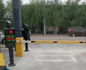 停车场系统提升通行与运营效率,减少 “排队拥堵”